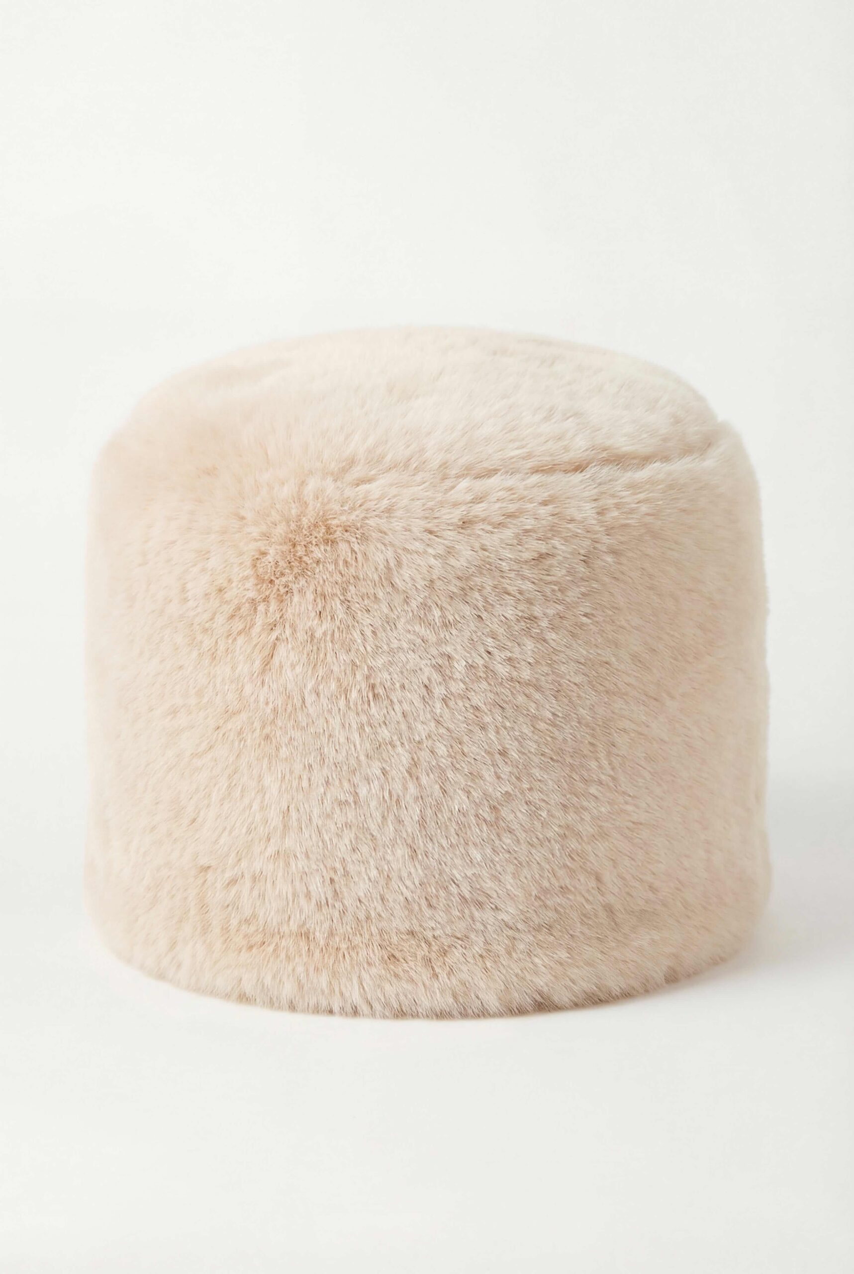 Legerbild Fellmütze beige